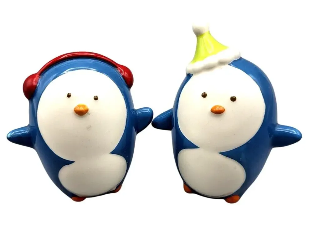 Blue White Penguin Salt Pepper Shakers 4